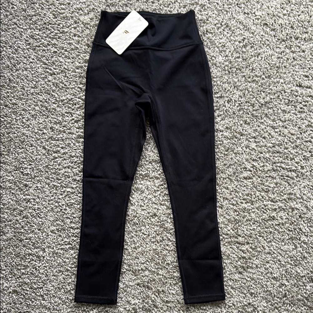 NWT Fabletics Trinity High Waisted Capri Workout Pants